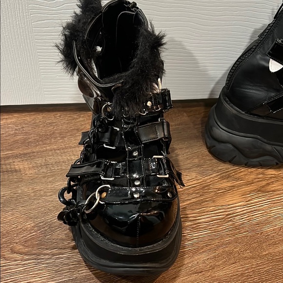 Demonia Neptune 150 Monster Platform Boots - Picture 5 of 11